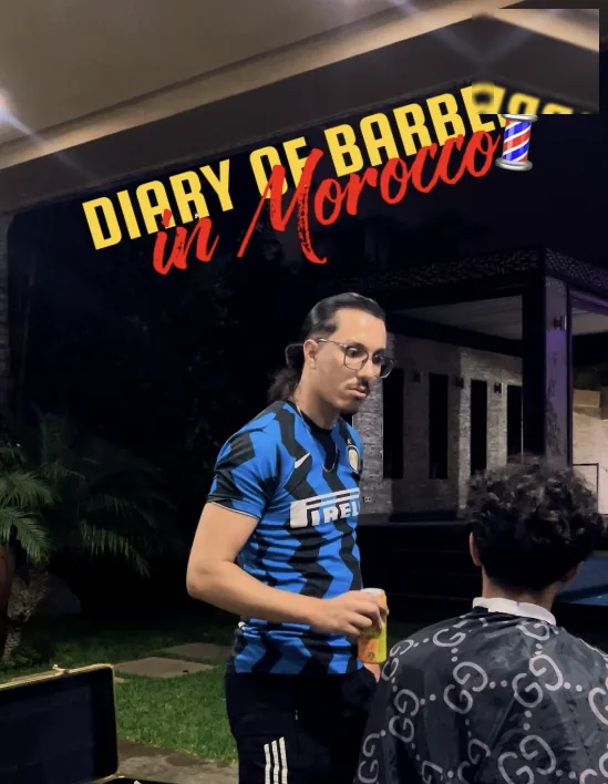 Le barbier en maillot de foot devant une villa, publication épinglée